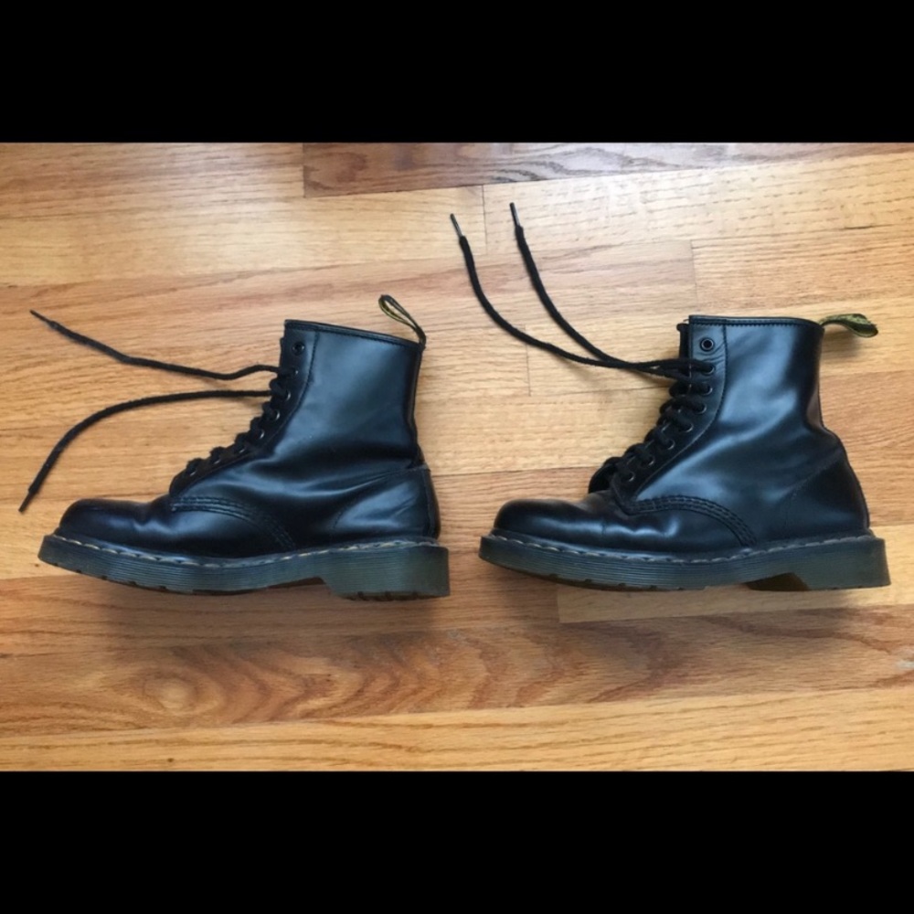 SOLD!! Dr Martens